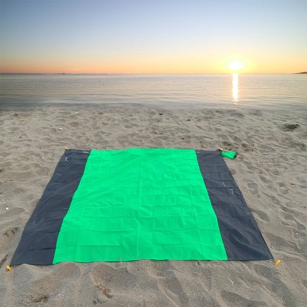 Sand-free Beach Mat